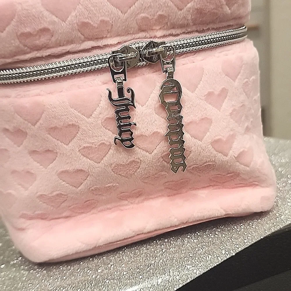 Juicy‎ Couture Signature Heart Velour Cosmetic Traincase